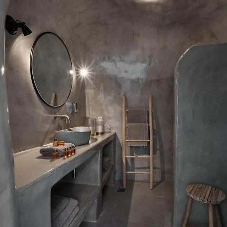 Вилла Luxury Santorini Superior Cave Outdoor Hot Tub