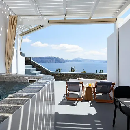 Luxury Santorini Superior Cave Outdoor Hot Tub